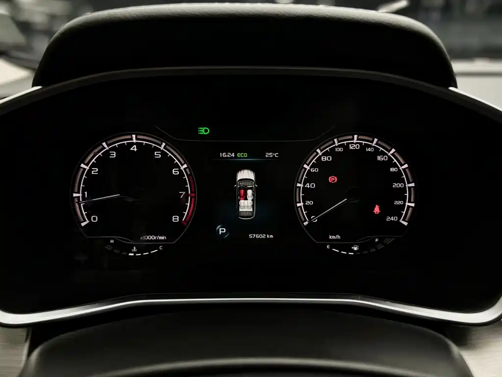 Geely Binyue — миниатюра 9