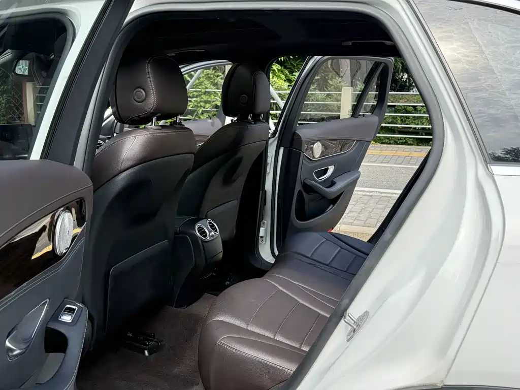Mercedes-Benz GLC — миниатюра 10
