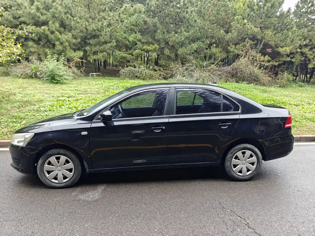 Volkswagen Santana — миниатюра 4