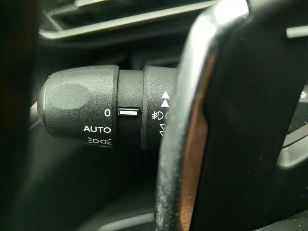 Peugeot 5008 — миниатюра 21