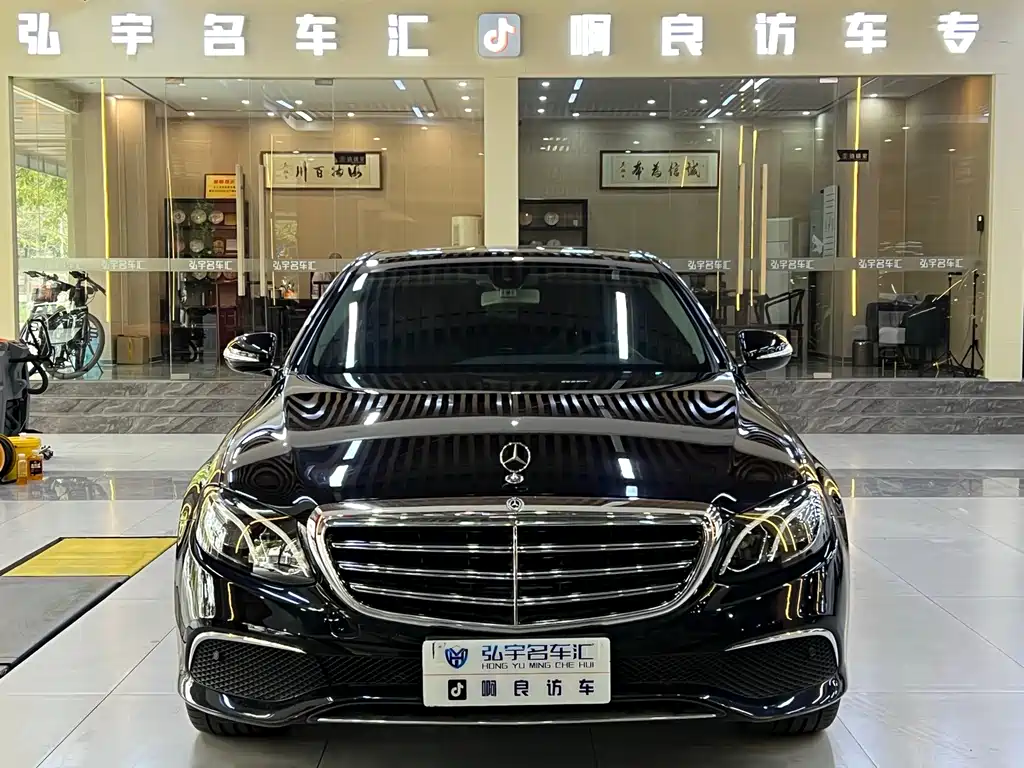 MERCEDES-BENZ E CLASS