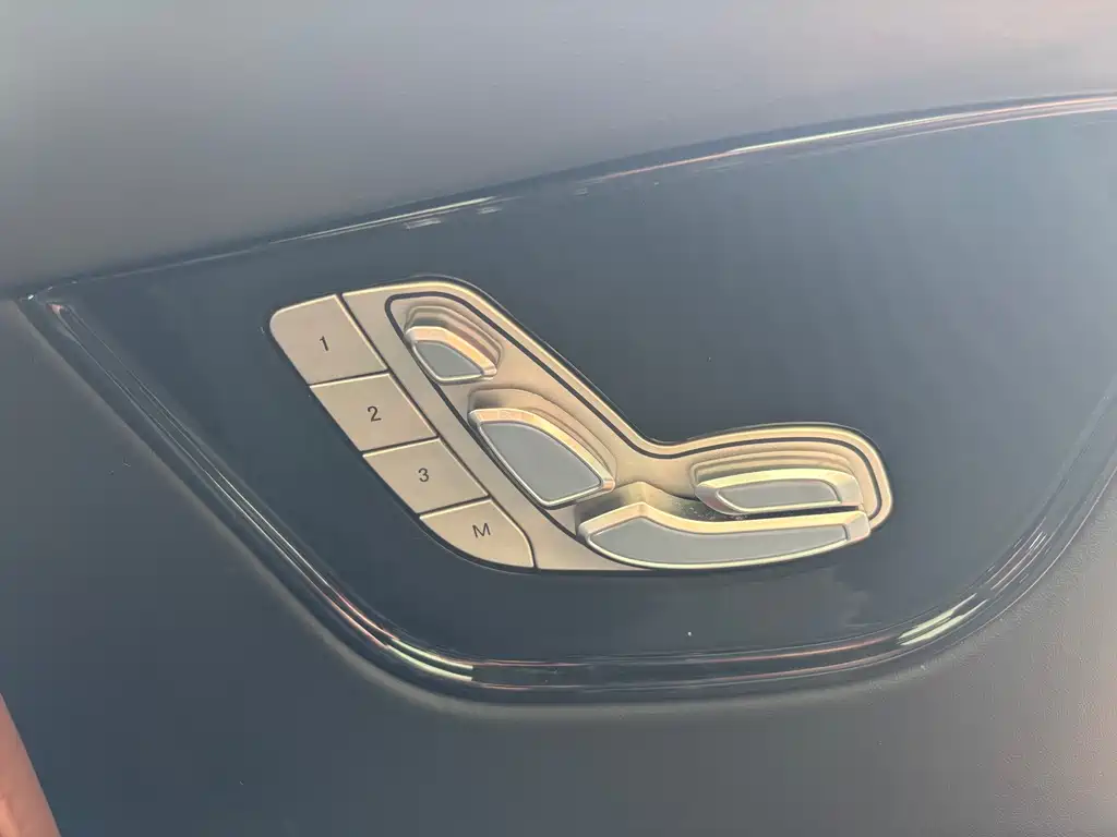 Mercedes-Benz V-Class — миниатюра 14