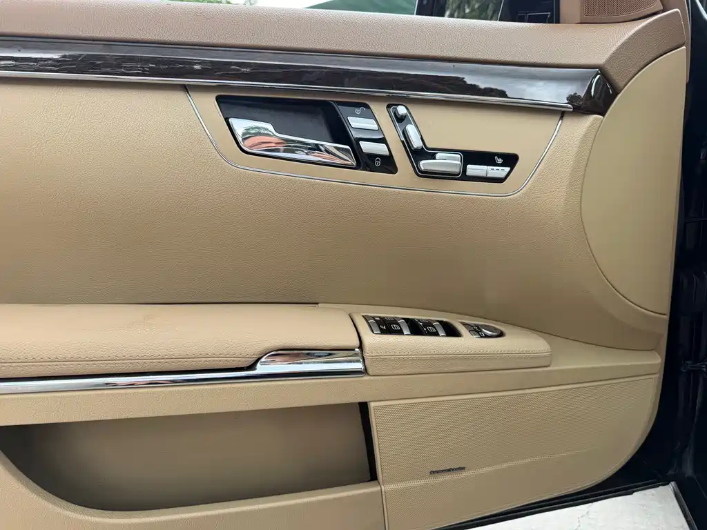 Mercedes-Benz S-Class — миниатюра 20