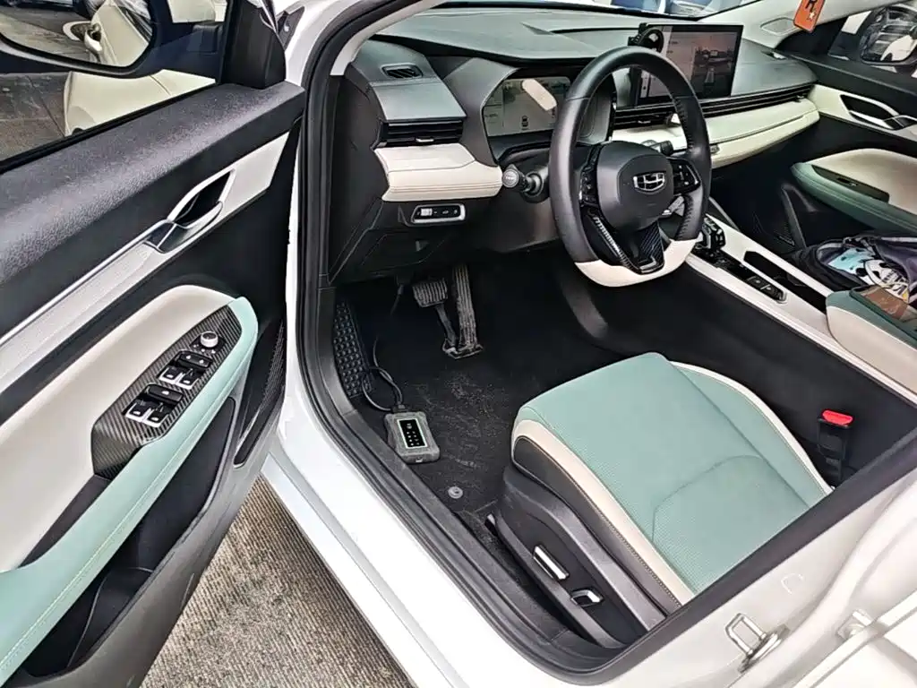 Geely L HiP — миниатюра 16