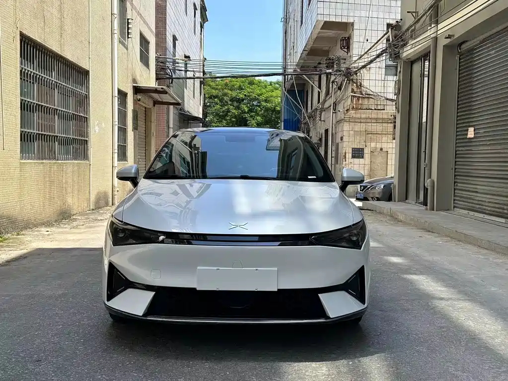 XPeng P5 — миниатюра 2
