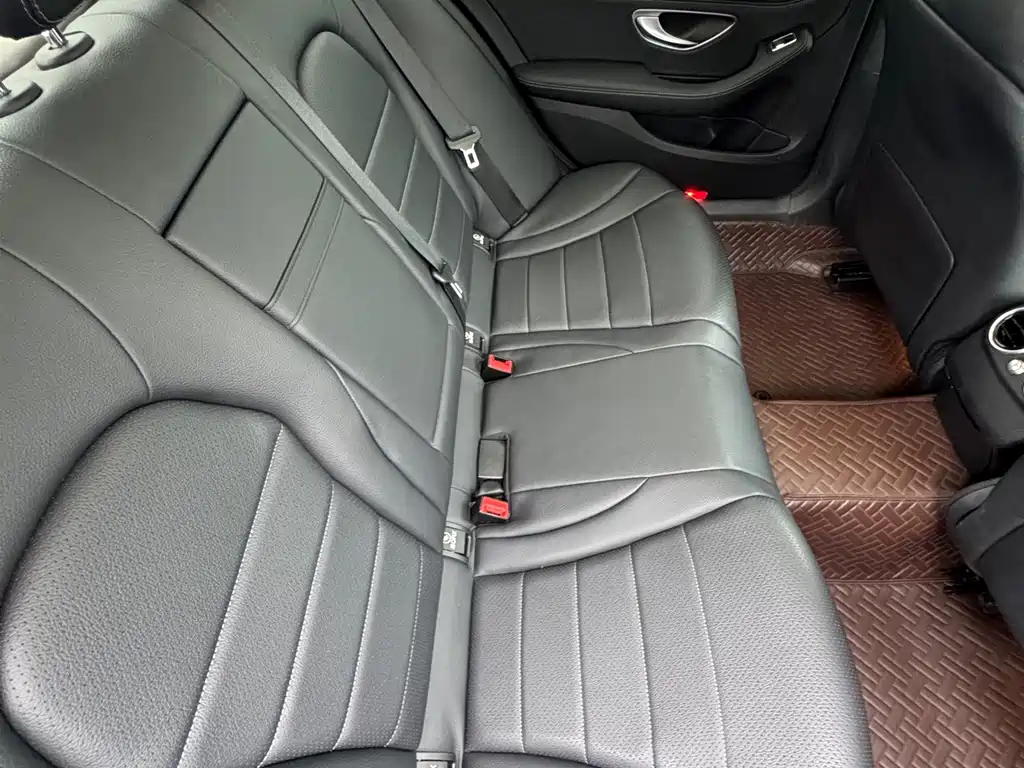 Mercedes-Benz C-Class — миниатюра 10