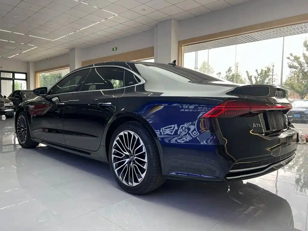 Audi A7L — миниатюра 3