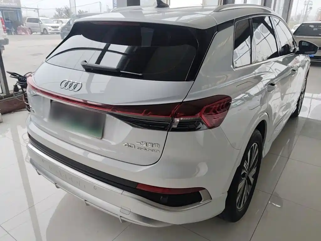 Audi Q4 e-tron — миниатюра 7