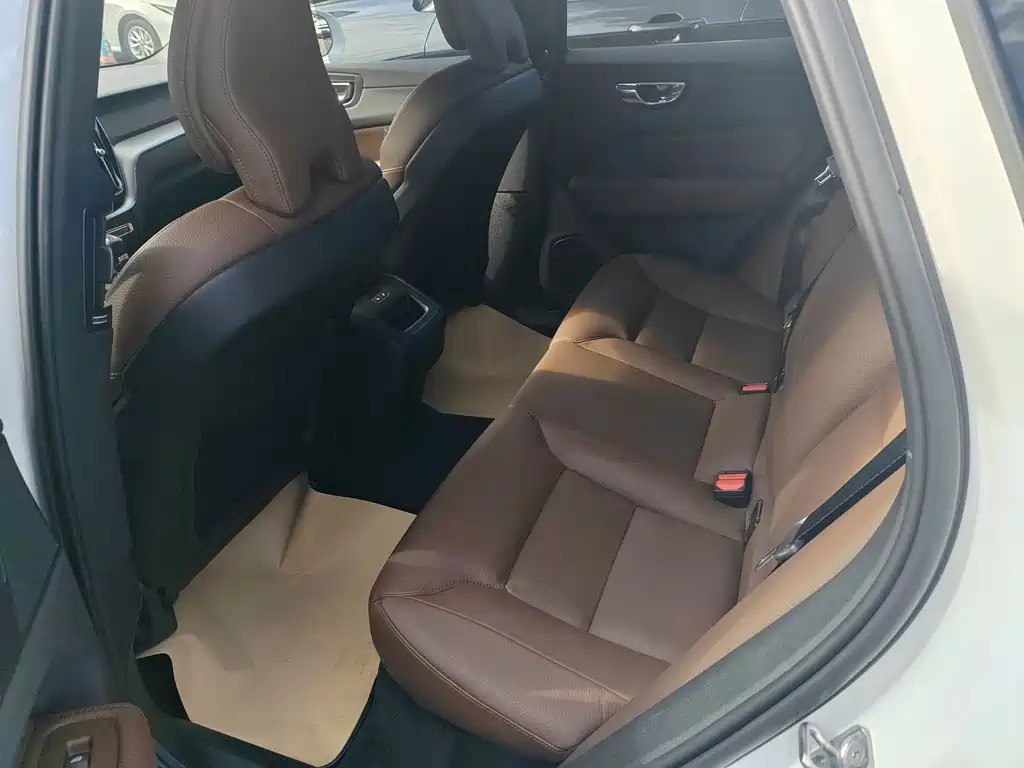 Volvo XC60 — миниатюра 5