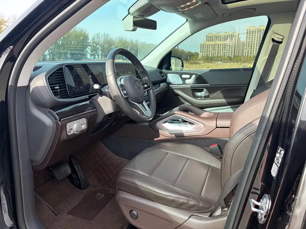 Mercedes-Benz GLE (Import) — миниатюра 7