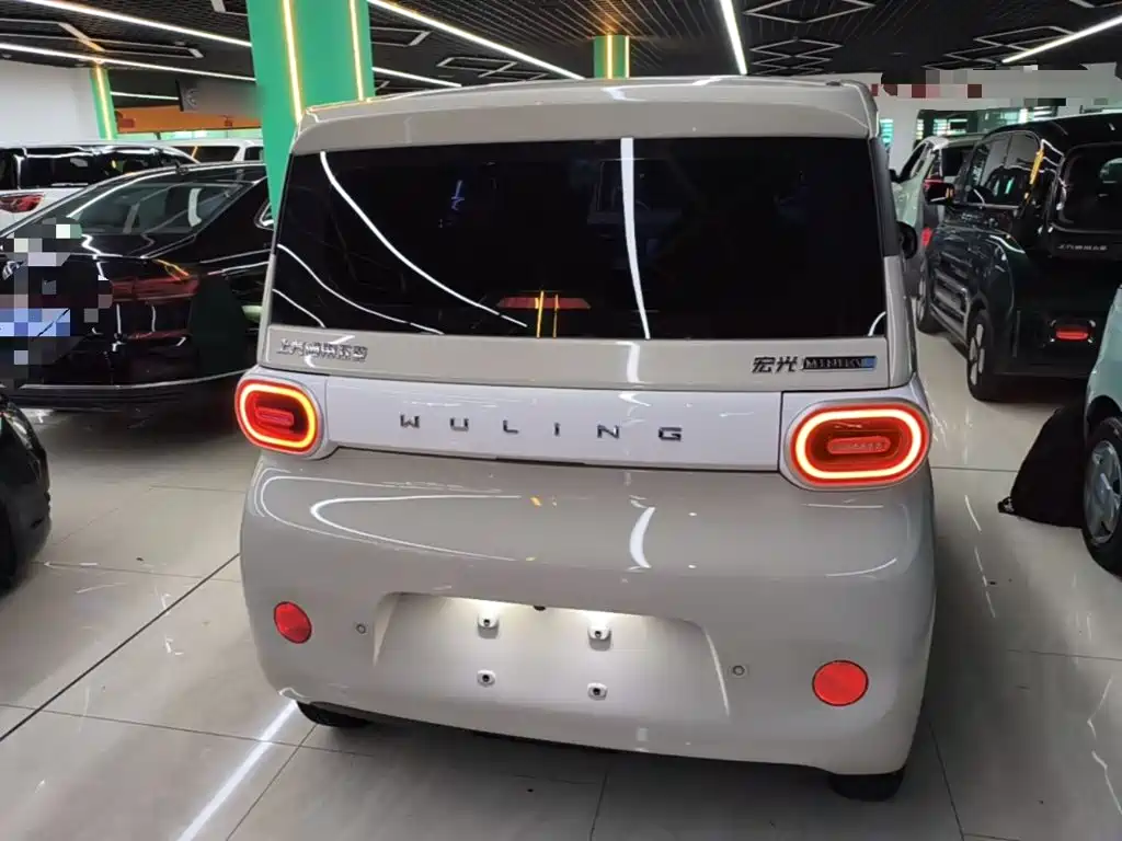 Wuling MINIEV — миниатюра 6