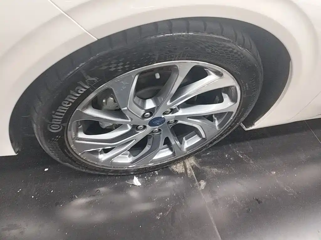 Ford Mondeo — миниатюра 23