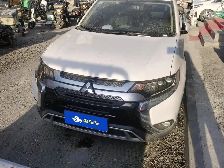 Mitsubishi Outlander — миниатюра 2