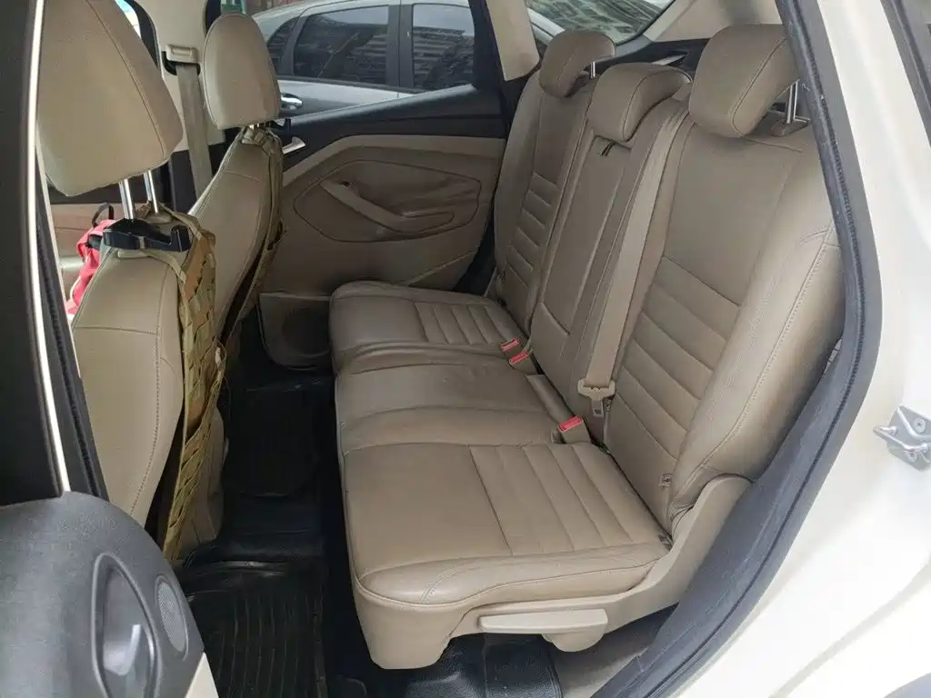 Ford Kuga — миниатюра 18