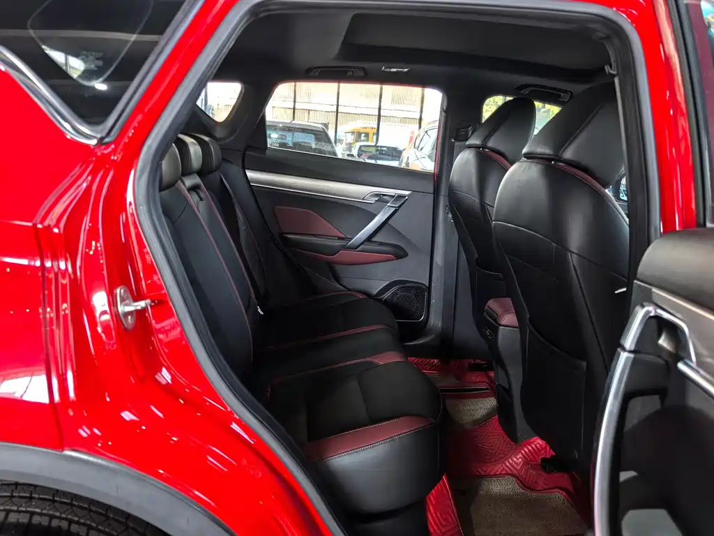 Geely Binyue — миниатюра 11