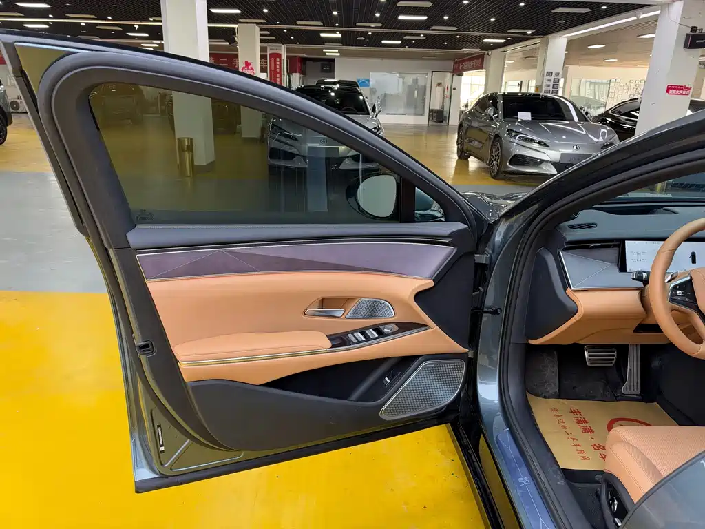 BYD Han L — миниатюра 6