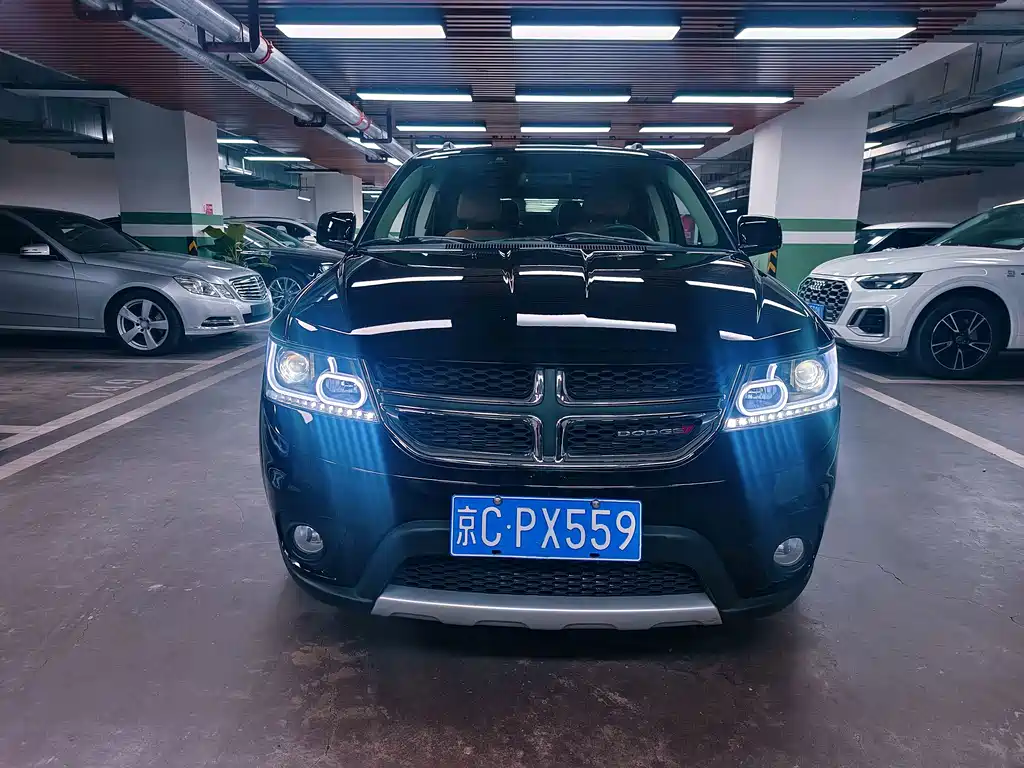 Dodge Journey — миниатюра 2