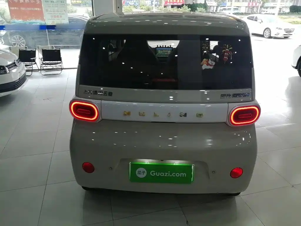 Wuling MINIEV — миниатюра 6