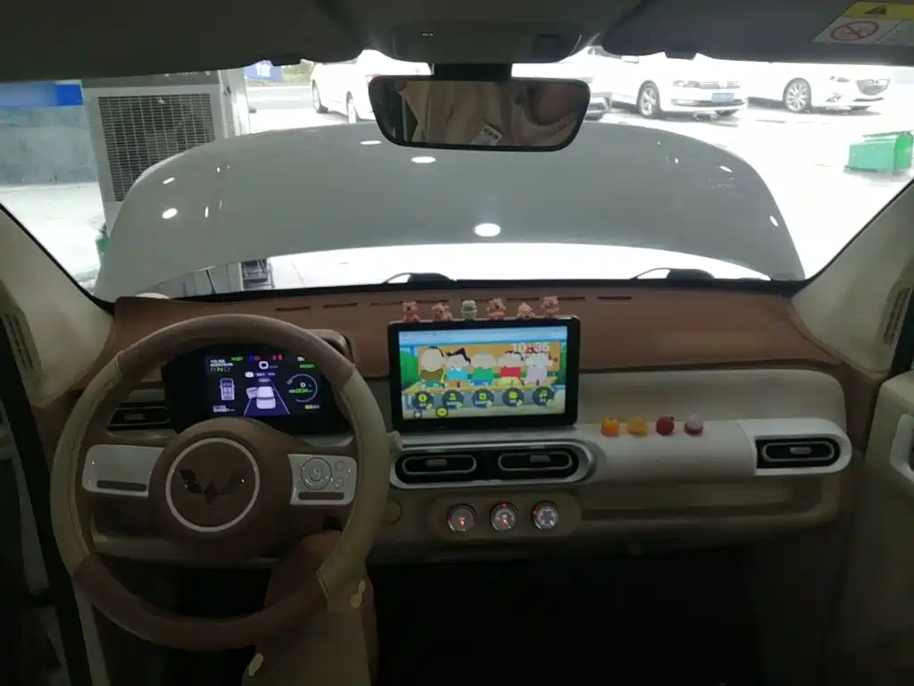 Wuling MINIEV — миниатюра 10