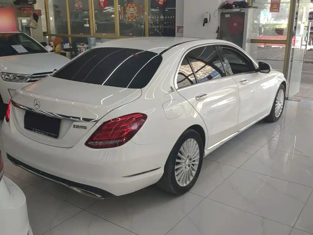 Mercedes-Benz C-Class — миниатюра 7