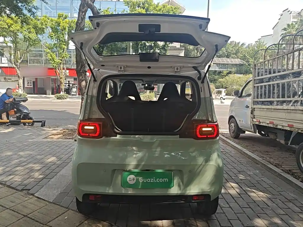 Wuling MINIEV — миниатюра 19