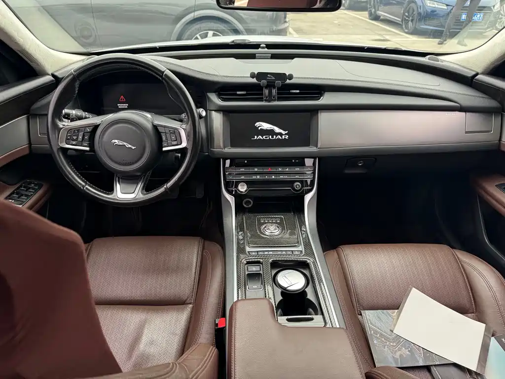Jaguar XFL — миниатюра 16