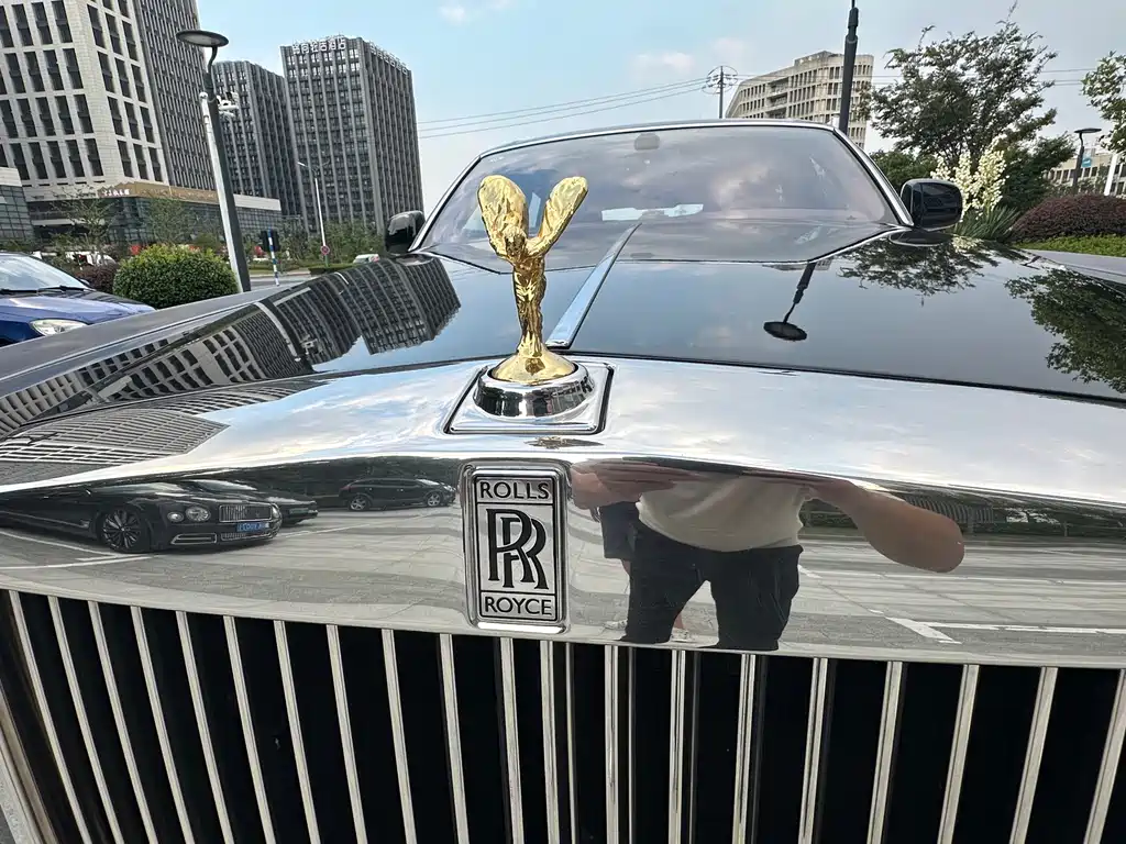 Rolls-Royce Phantom — миниатюра 18
