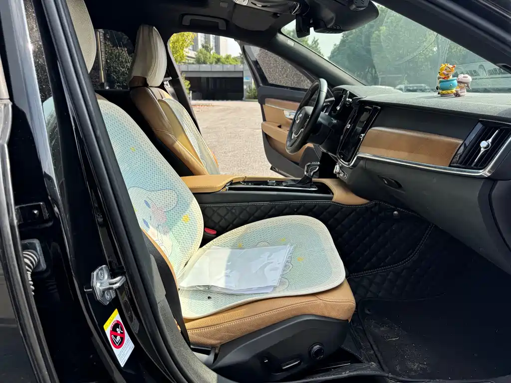 Volvo S90 — миниатюра 14
