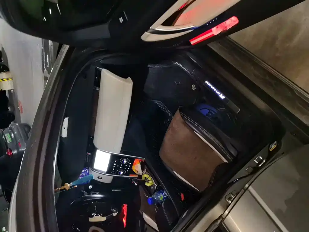 Land Rover Discovery Sport — миниатюра 19