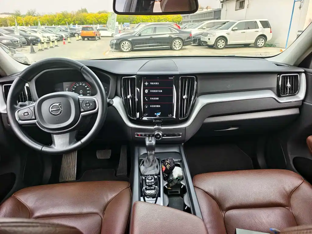 Volvo XC60 — миниатюра 11