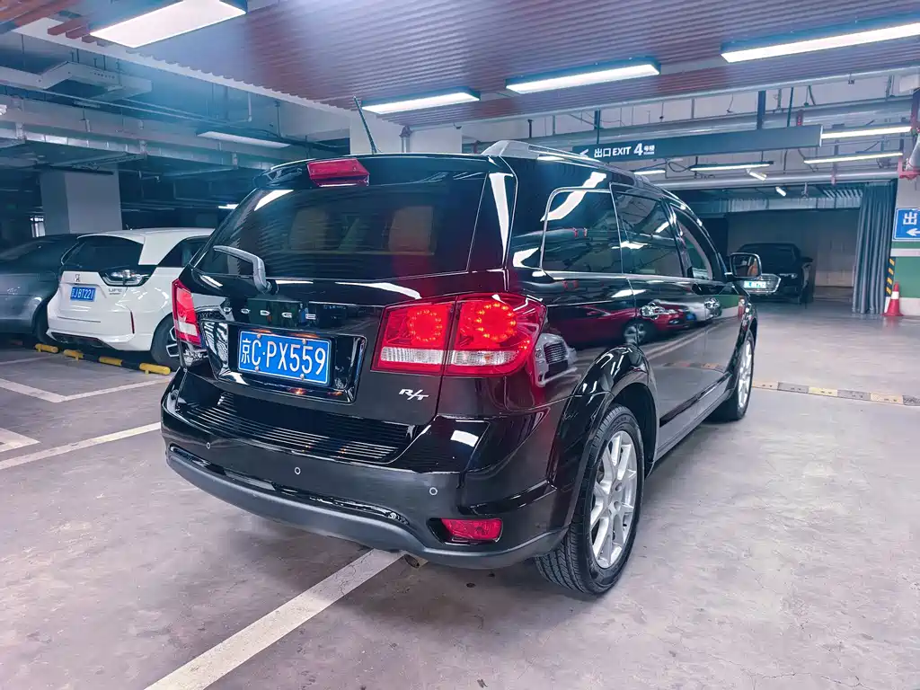 Dodge Journey — миниатюра 4