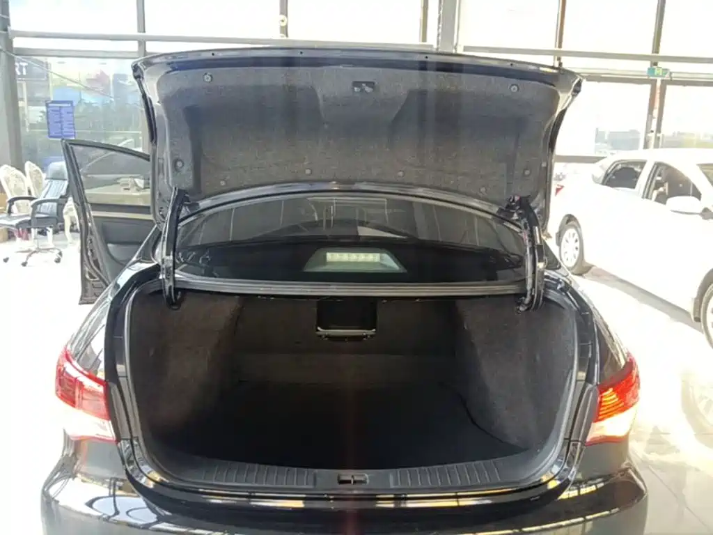 Nissan Sylphy — миниатюра 15