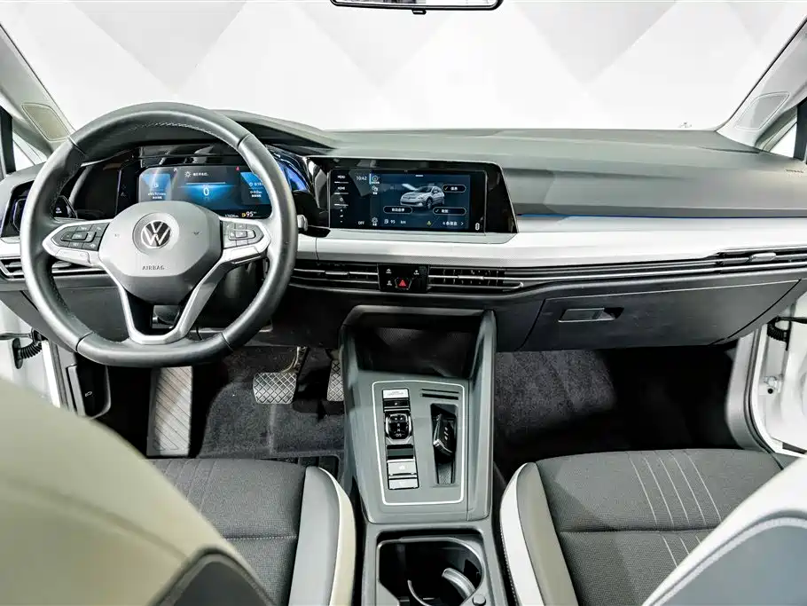Volkswagen Golf — миниатюра 12