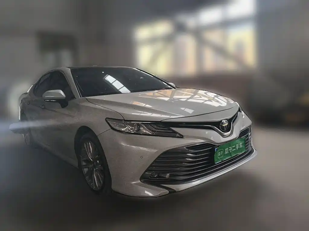 Toyota Camry — миниатюра 3