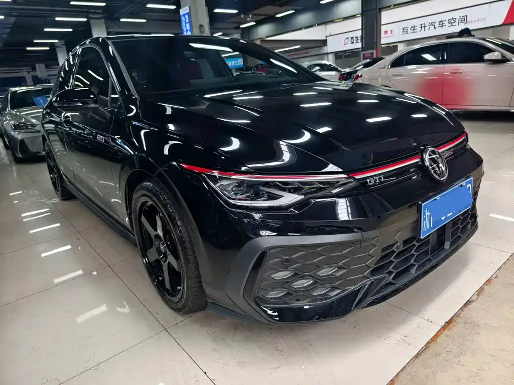 VOLKSWAGEN GOLF GTI