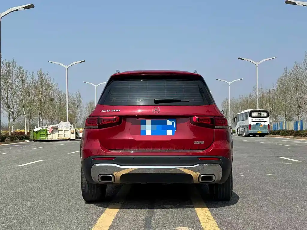 Mercedes-Benz GLB — миниатюра 8