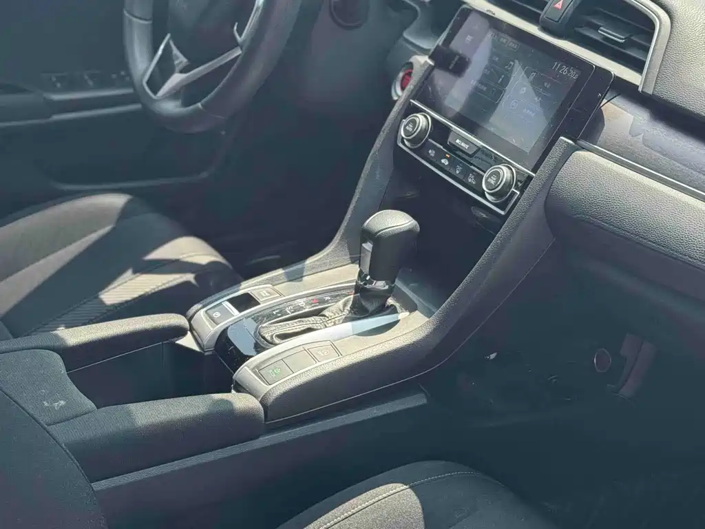 Honda Civic — миниатюра 5