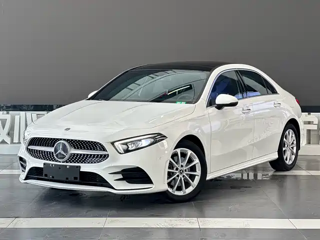 MERCEDES-BENZ  A CLASS 2020