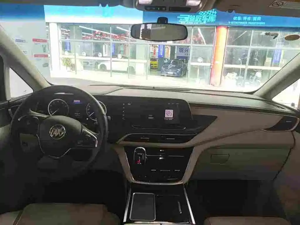 Buick GL8 — миниатюра 3