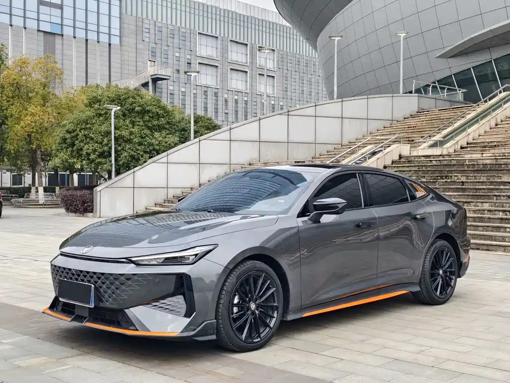 Changan UNI-V 2024