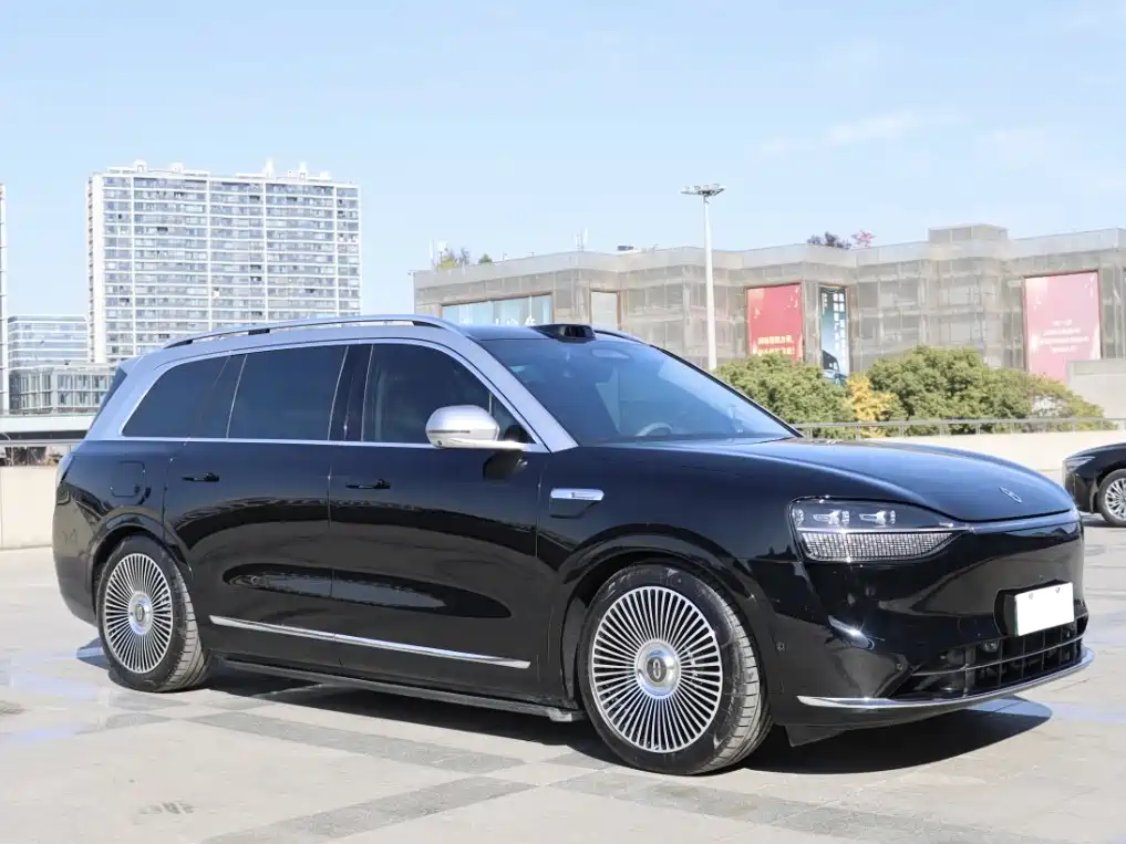 AITO ASK THE WORLD M9