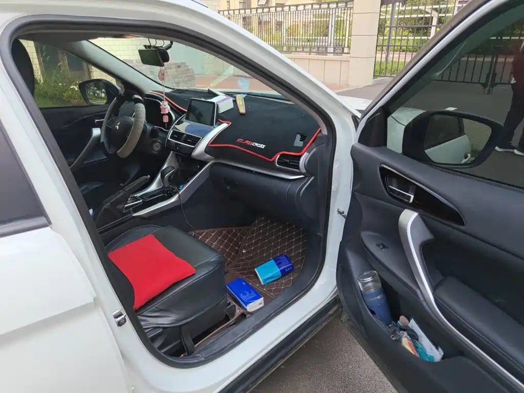 Mitsubishi Eclipse Cross — миниатюра 19