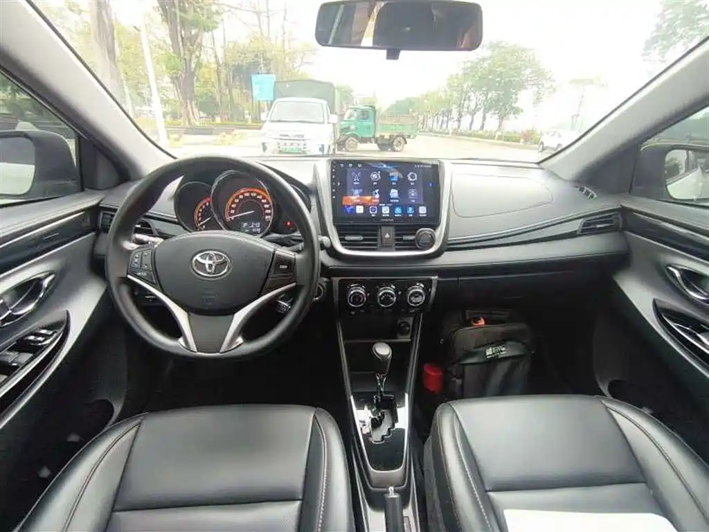 TOYOTA YARIS L ZHIXUAN