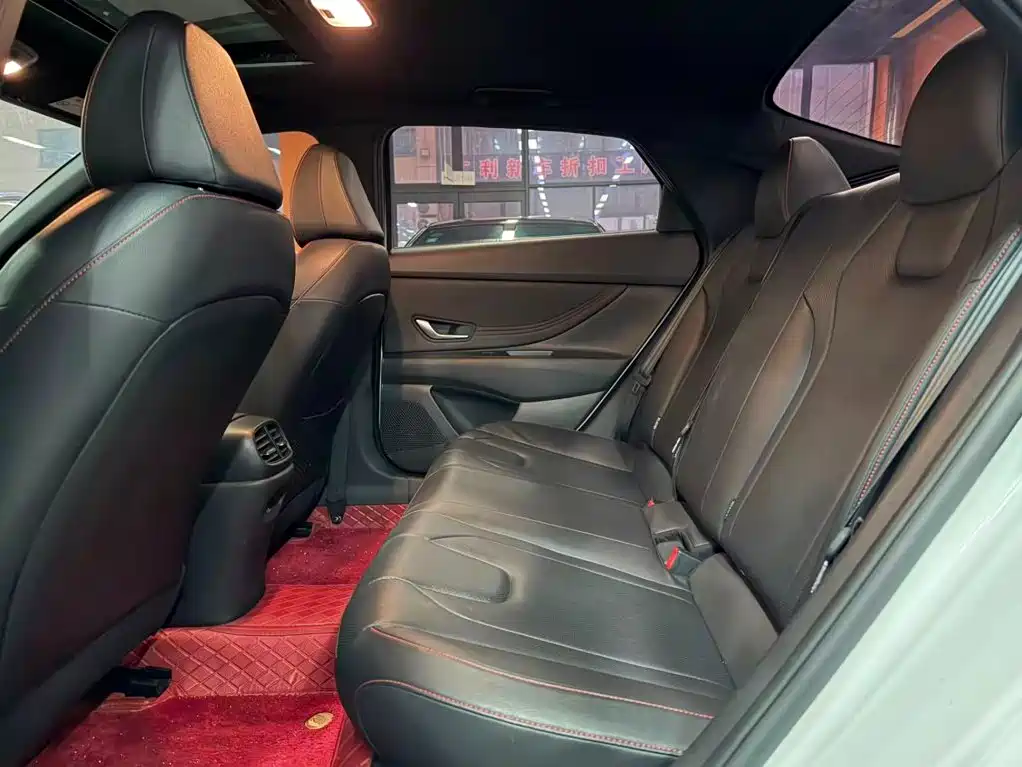 Hyundai Elantra — миниатюра 7