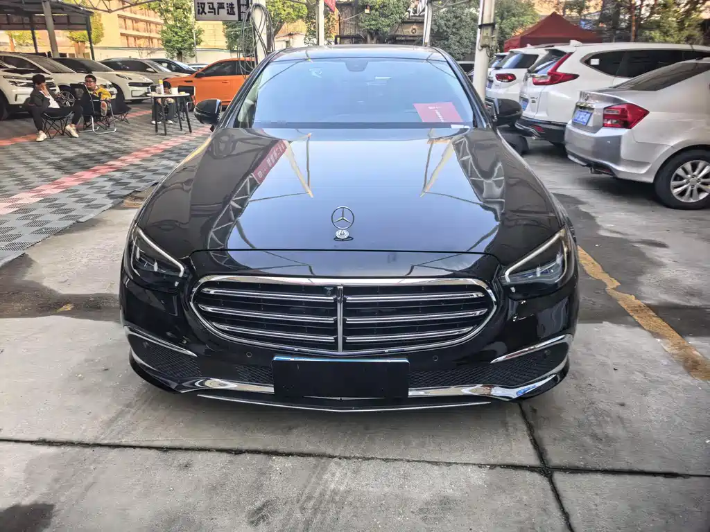 MERCEDES-BENZ E CLASS