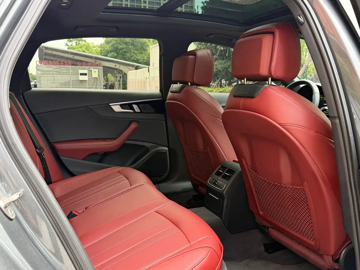 Audi A4L id 4622637 из Китая 14