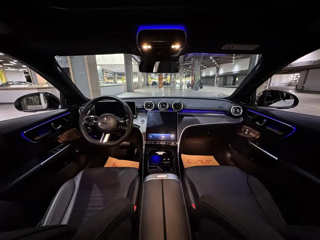 Mercedes-Benz C-Class — миниатюра 7