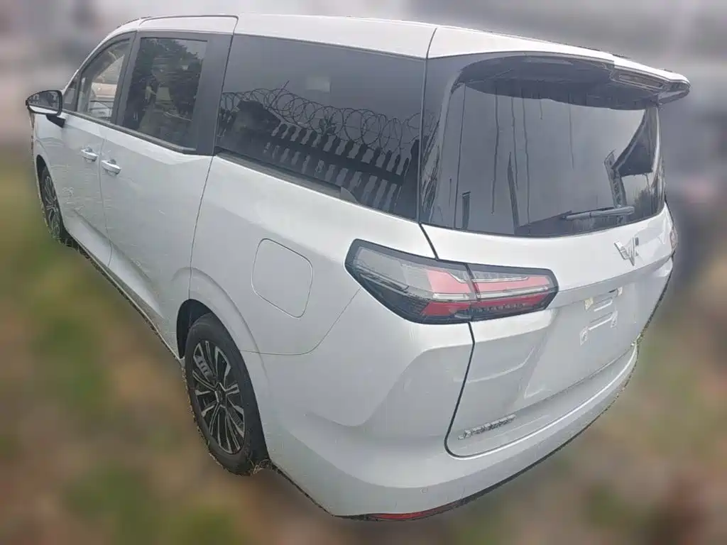 Wuling 730 2025 125km Luxury