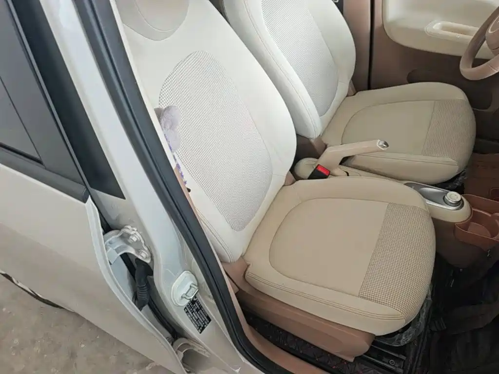 Wuling MINIEV — миниатюра 25
