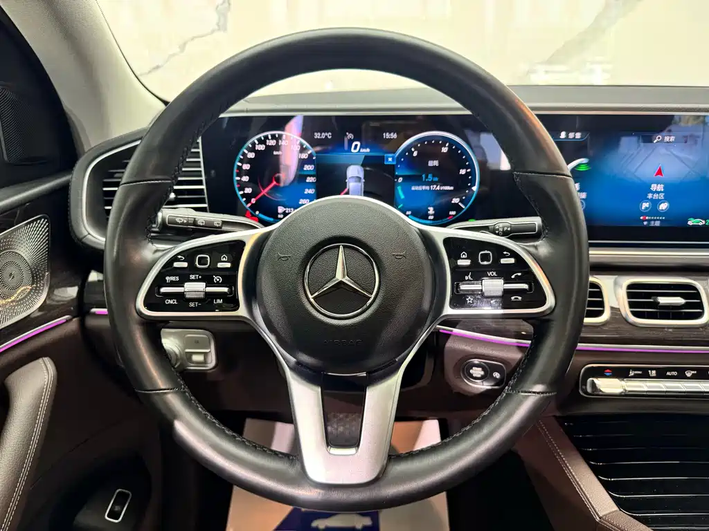 Mercedes-Benz GLE (Import) — миниатюра 10